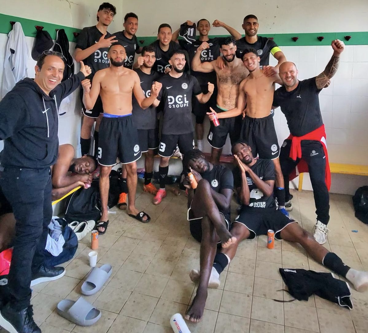 L'équipe première du Montpellier Atlas Paillade dans le vestiaire
